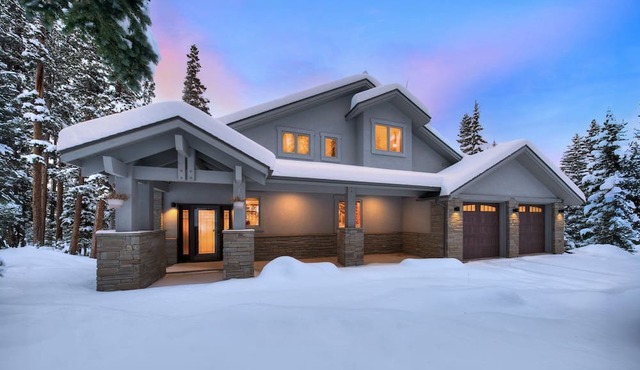 NEW The Hamilton Chalet: Private Hot Tub, Seclusion, & Incredible Mtn Views! in Breckenridge